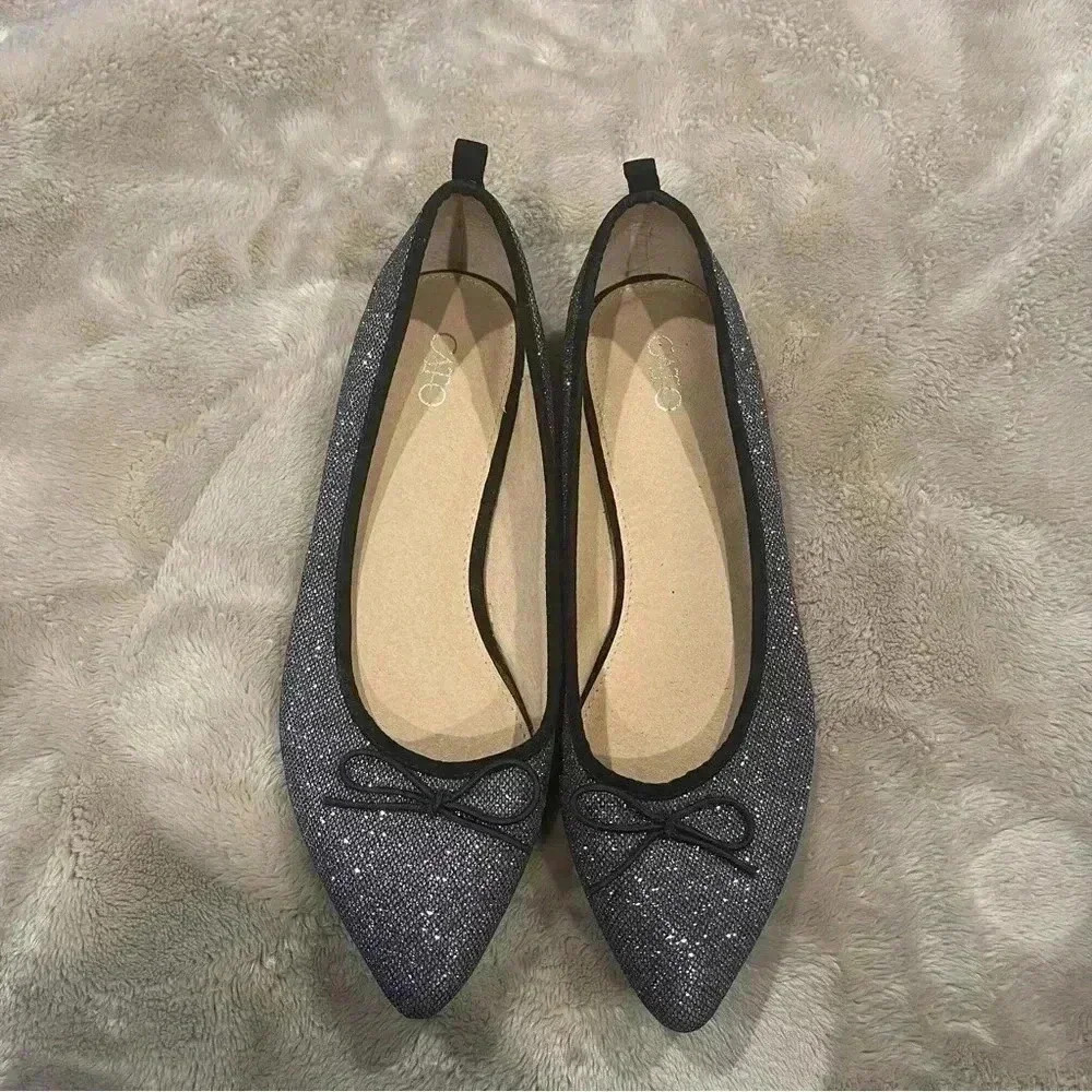 Sparkly flat with a black bow - Picture 4 of 8